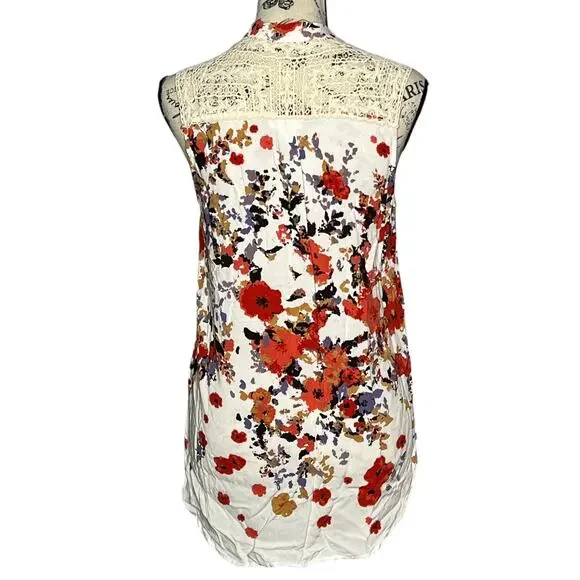 Market & Spruce SMALL Cassie Crochet Detail Top - Stitch Fix Sleeveless Blouse - Picture 3 of 11